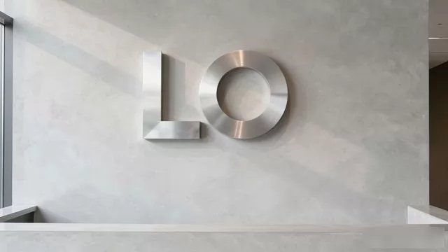 南宁广告字制作材质大全：不锈钢、钛金、铜、PVC、水晶字怎么选