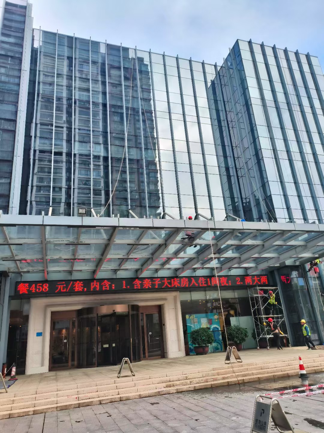 震撼！南宁LED发光字制作安装，为你的招牌增添无限魅力！